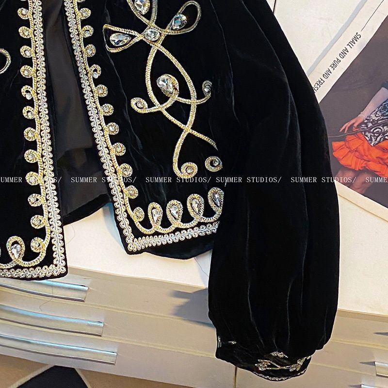 Áo Khoác Màu Đen Phong Cách Châu Âu Thời Trang Cao Cấp Cho Nữ