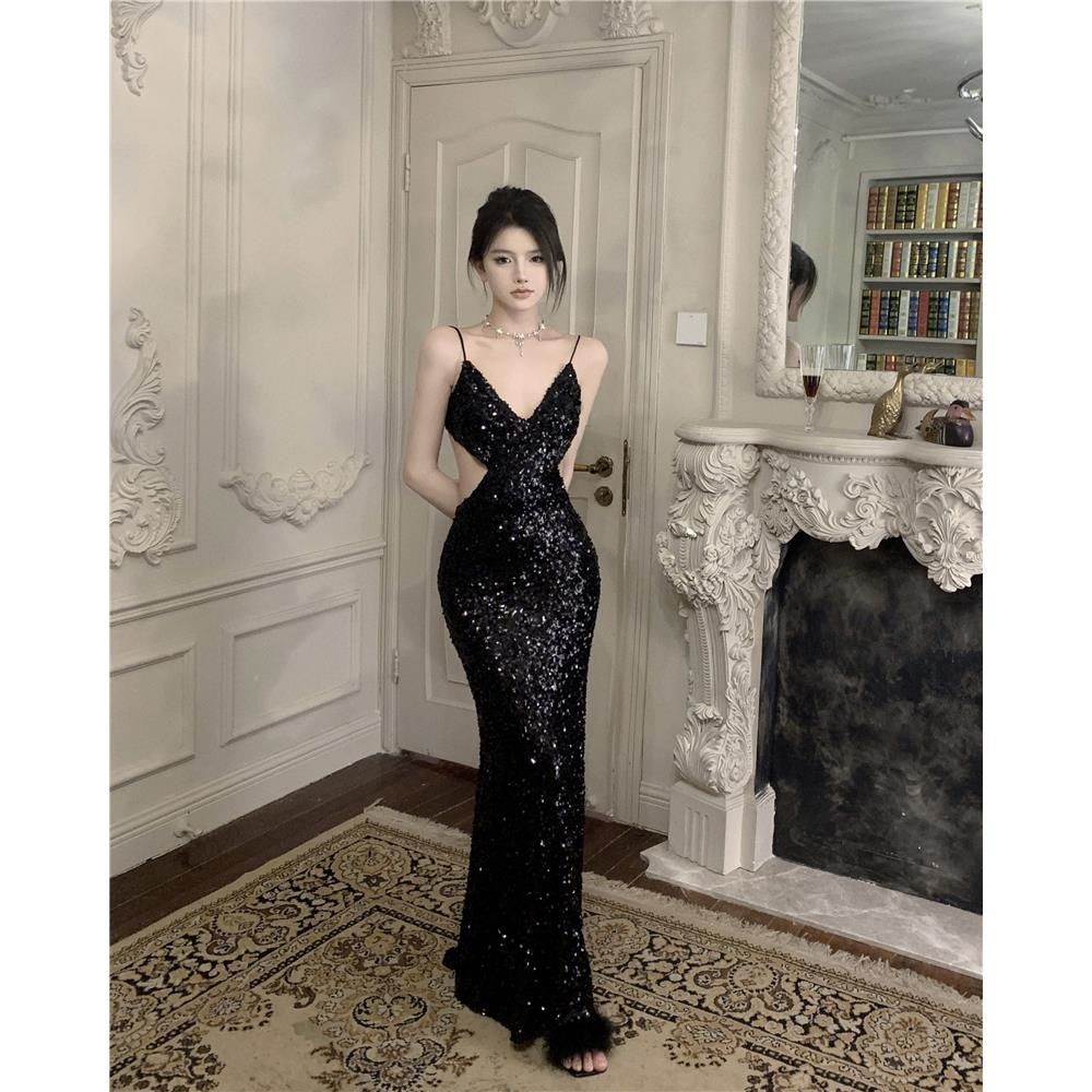 Đầm Hai Dây Dáng Dài Đính Kim Sa Lấp Lánh Màu Đen Thời Trang Cao Cấp Quyến Rũ