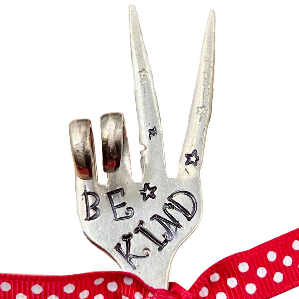 Nĩa Trang Trí Khắc Chữ Vui Nhộn Sáng Tạo