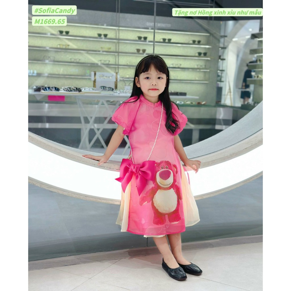 Áo dài gấu dâu lotso chất liệu tơ óng 2 lớp mềm mịn cho bé xinh