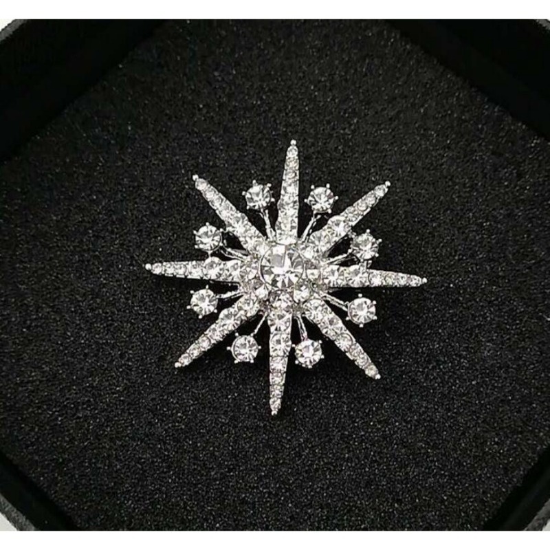 Trâm Cài Áo Hình Hoa Tuyết Sang Trọng Cho Nam