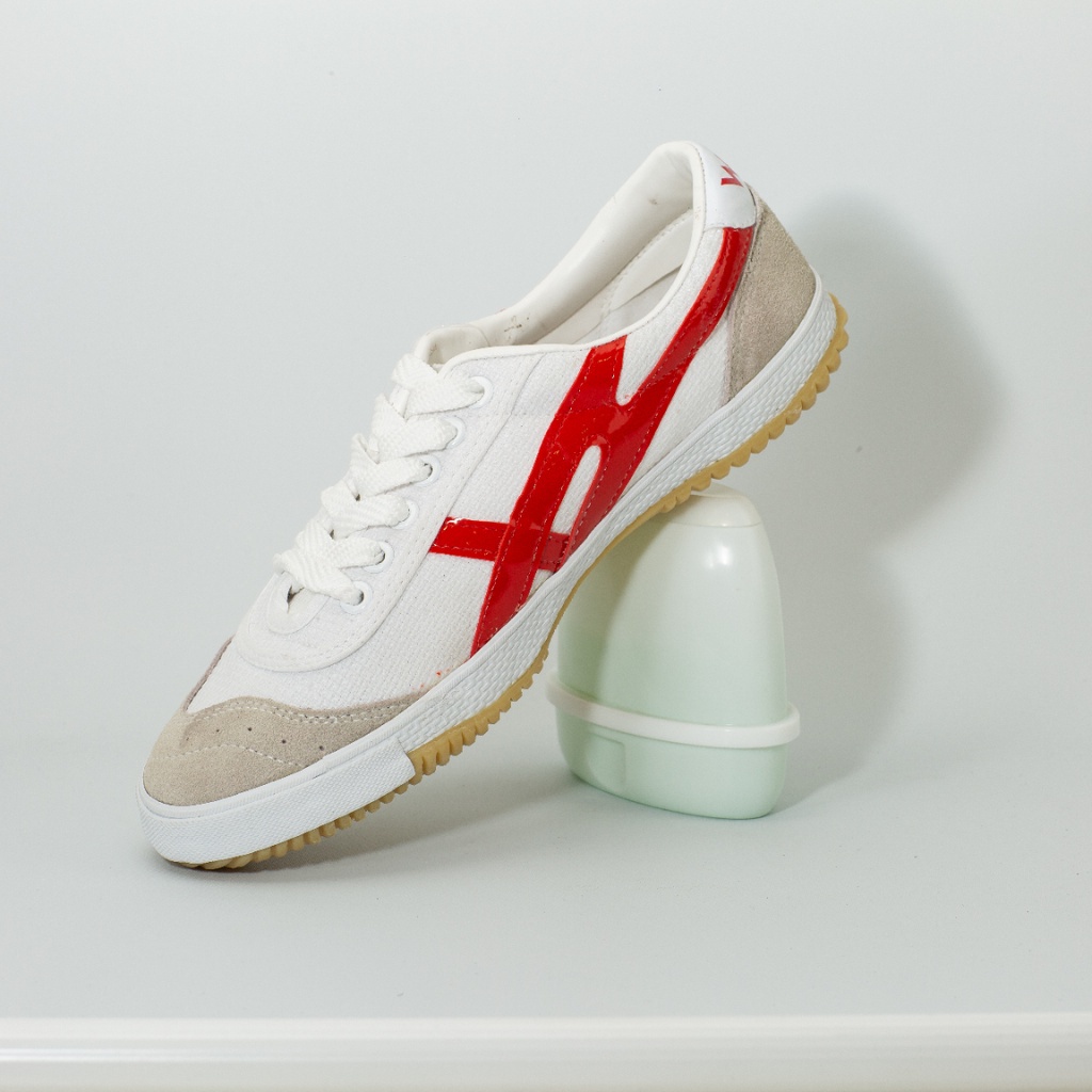 Giày Đá Bóng Wika Ultra 2 Thiết Kế Năng Động, Đế Bằng Cao Su Hình Gợn Sóng Bền Chắc, Hạn Chế Trơn Trượt 2020-4 Medihome