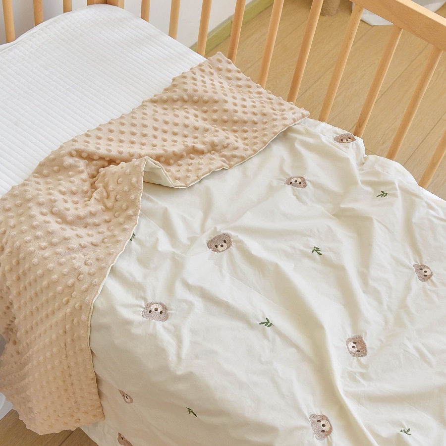 Chăn cotton Màu Trơn Thoáng Khí Cao Cấp Dành Cho Em Bé