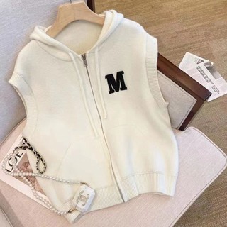 Áo Gile len nữ có mũ khóa kéo thêu chữ M hàng Quảng châu cao cấp 1253