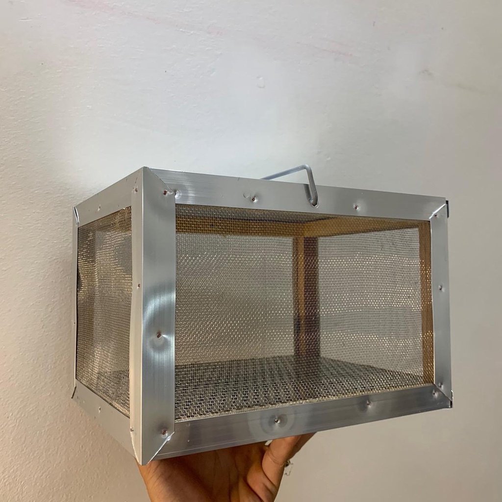 Hộp  dế -  nuôi cào x2 -  làm thức ăn cho chim cảnh