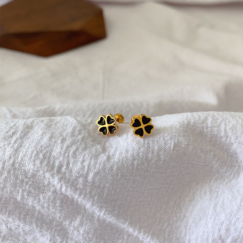 Khuyên Tai Xoắn Ốc Bằng Thép Titan Không Phai Màu Hình Cỏ Bốn Lá Đơn Giản Thời Trang