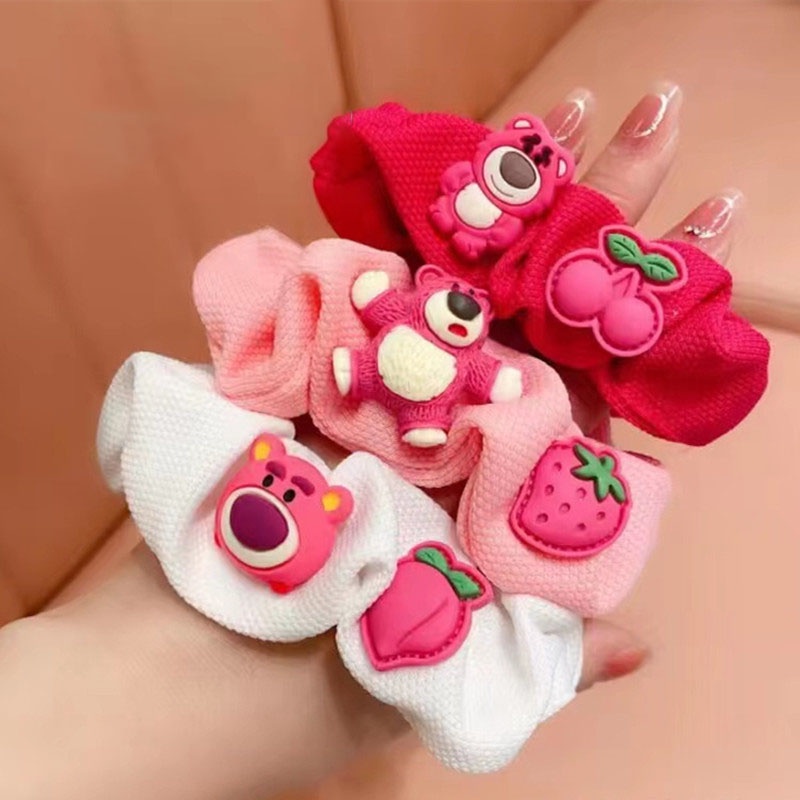 Scrunchies cột tóc gấu dâu đính charm phong cách hiện đại dễ thương S58