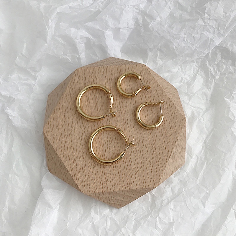 Đôi Bông Tai Hình Tròn Đơn Giản Thời Trang Thu Đông Cho Nữ