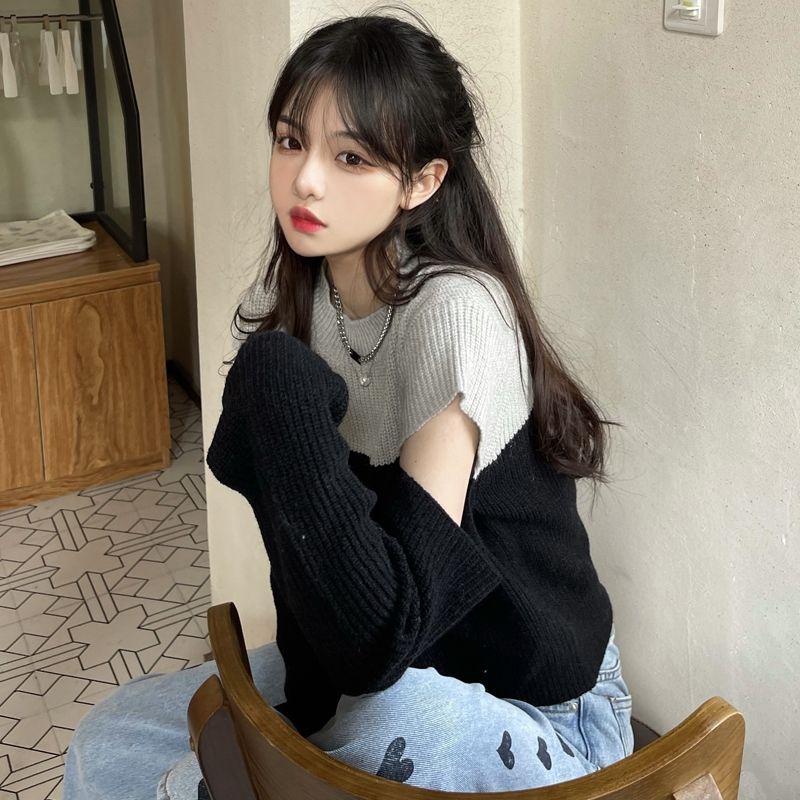 Áo sweater Dệt Kim Tay Dài Hở Vai Màu Sắc Tương Phản Phong Cách Hàn Quốc Thời Trang Thu Đông Cho Nữ