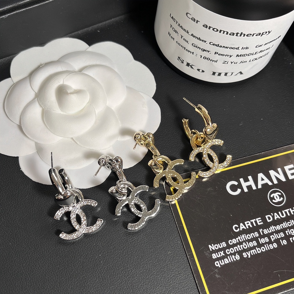 Thời Trang Bông Tai Tròn Bằng Thép Titan Chống Nước Không Gỉ In logo Chữ Cá Tính Cho Nữ