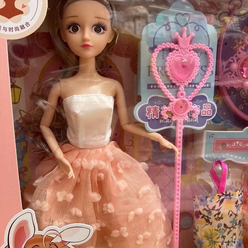 Búp bê thời trang có khớp xoay - Có kèm 4 váy, vương miện, gậy có khớp tay