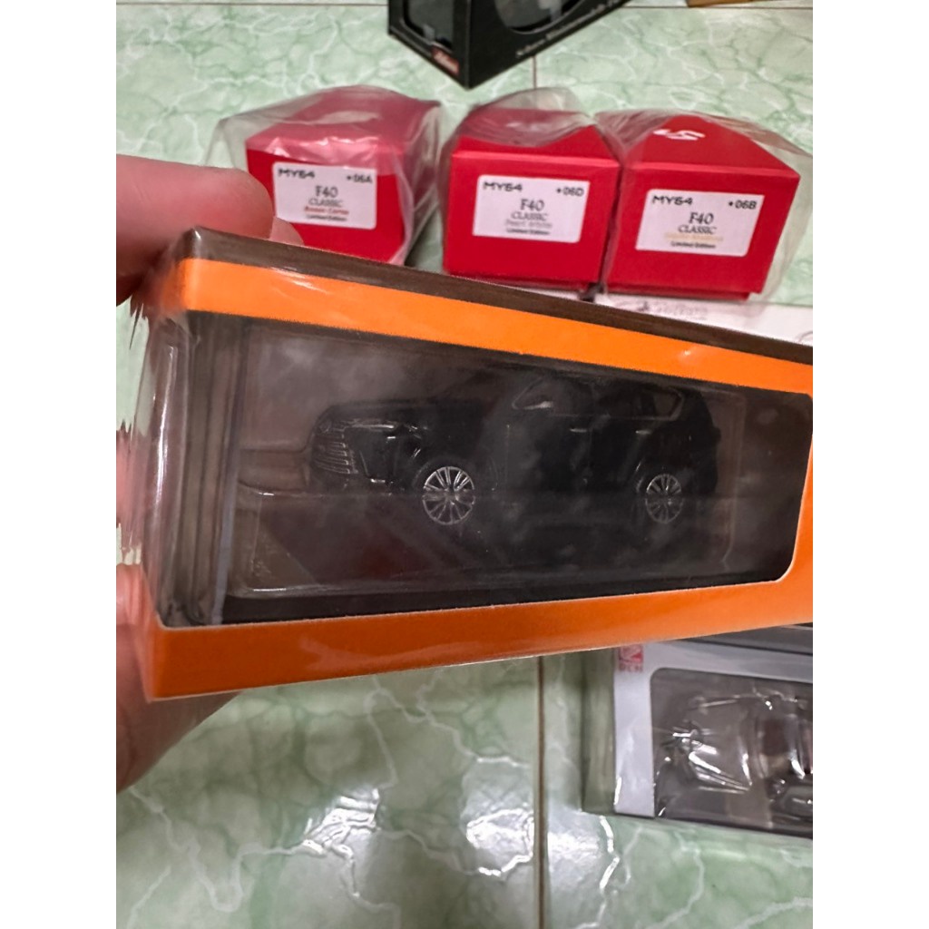Mô hình ô tô Lexus LX600 1/64 GCD