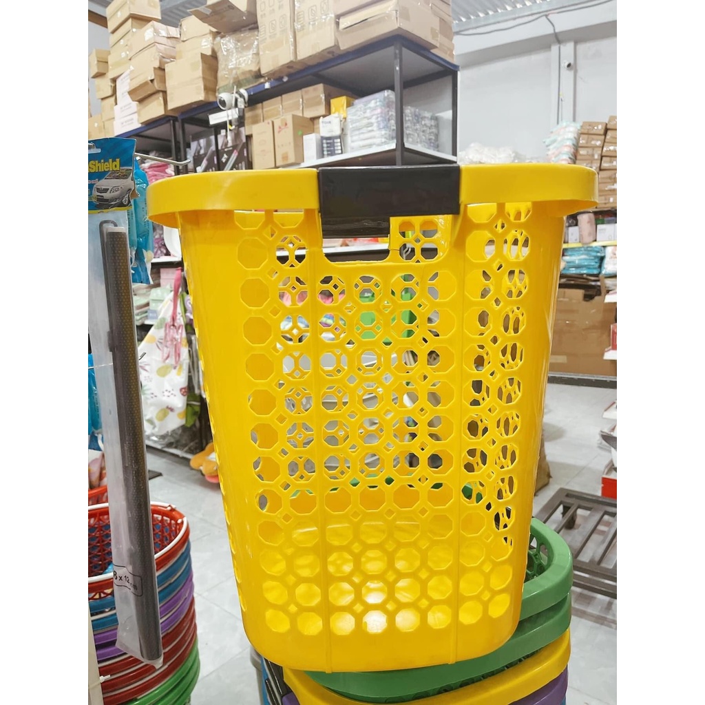 SỌT PHẠM GIA SIZE TRUNG 45k/ cái Với kích thước và màu sắc đa dạng, bạn có thể sử dụng đựng đồ chơi 