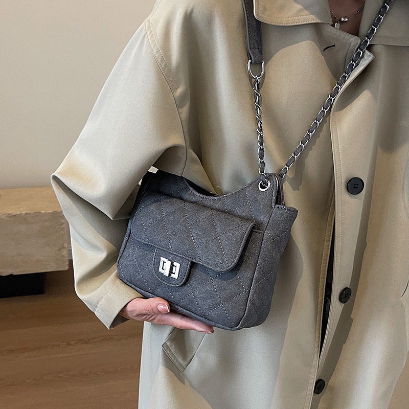 Túi Đeo Chéo Thêu Họa Tiết Kim Cương Mẫu Mới 2023 Thời Trang Cho Nữ