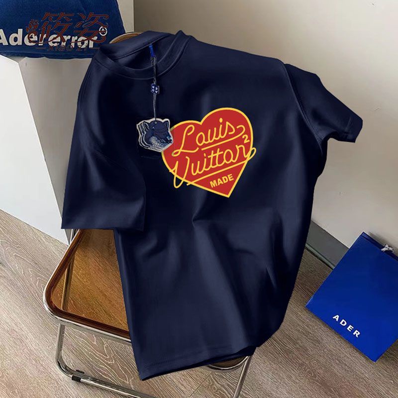 Áo Thun Tay Ngắn Cổ Tròn Dáng Rộng In Hình Trái Tim Phối Thẻ Thời Trang Mùa Hè Cho Nam Và Nữ