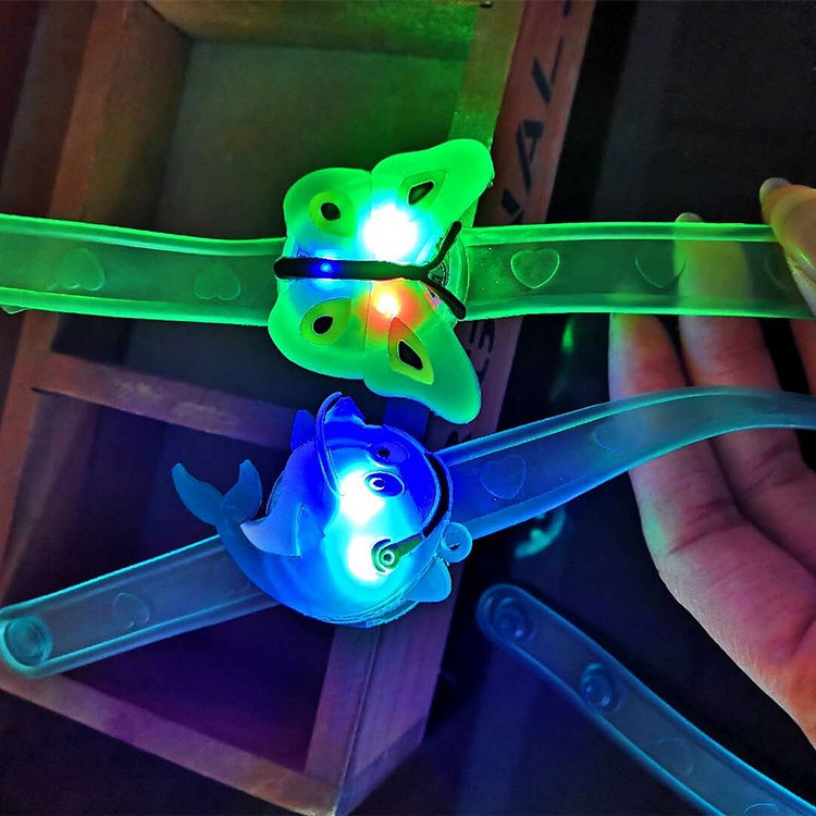 Đồng Hồ Đeo Tay Phát Quang Xinh Xắn Dành Cho Bé