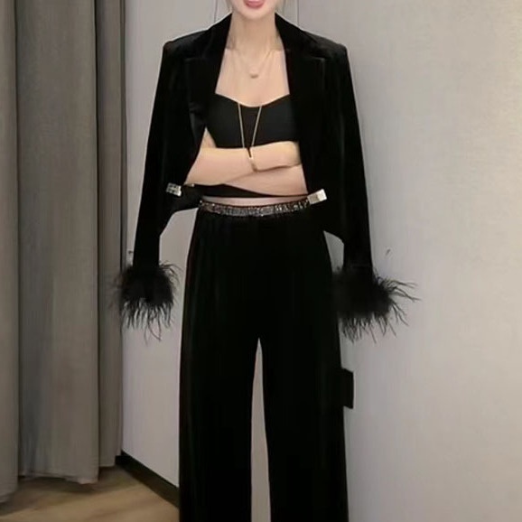 Áo Khoác Nhung Ngắn Màu Đen Phong Cách Châu Âu Thời Trang Mùa Thu 2023 Sang Trọng Cho Nữ