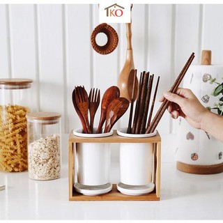 Ống đựng đũa thìa khung gỗ 2 hũ sứ trắng nhà bếp