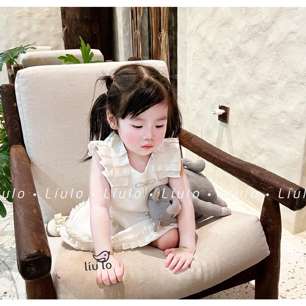 Váy Thiết Kế Đính Nơ Xinh Xắn