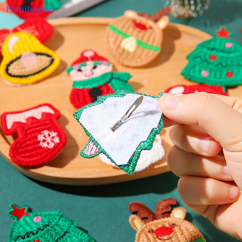 Set 2 Kẹp Tóc Hình Ông Già Noel Dễ Thương Cho Nữ
