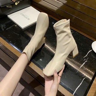 Giày bốt nữ Wisp cao cổ da mềm đế cao 5 cm khóa kéo sau tiện dụng 2 màu đen và kem phù hợp nhiều phong cách thời trang