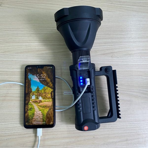 Đèn pin siêu sáng chiếu xa 1000M, Đèn pin cầm tay kiêm sạc dự phòng pin 8000mAh chiếu sáng lên đến 6h GDK1021
