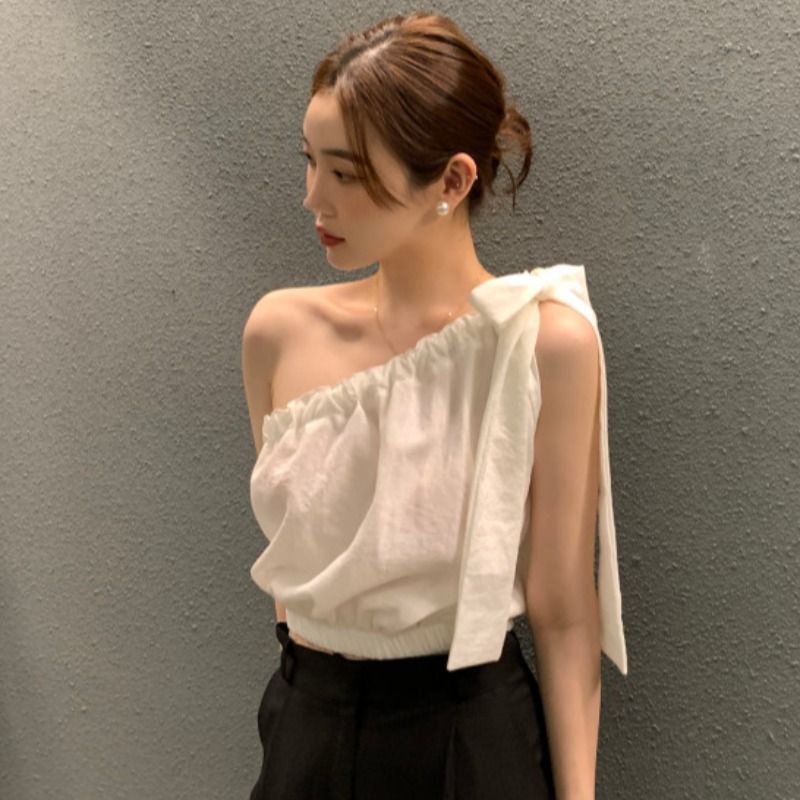 Áo sơ mi，áo sơ mi trắng，áo sơ mi kiểu，áo xinh，áo kiểu trễ vai，áo rớt vai，Áo Lửng Hai Dây Xếp Ly Phong Cách Pháp Thời Trang Mùa Hè Cho Nữ，áo sơ mi nữ đen