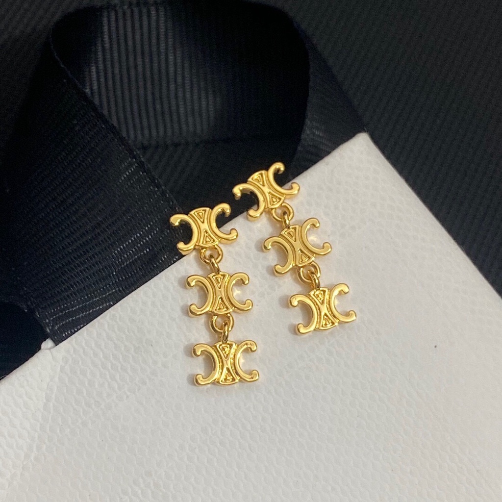 Celiness Khuyên Tai Đơn Giản Bằng Thép Titan / logo Chữ Cái / Cá Nhân / Tinh Tế / Thanh Lịch Cho Nữ