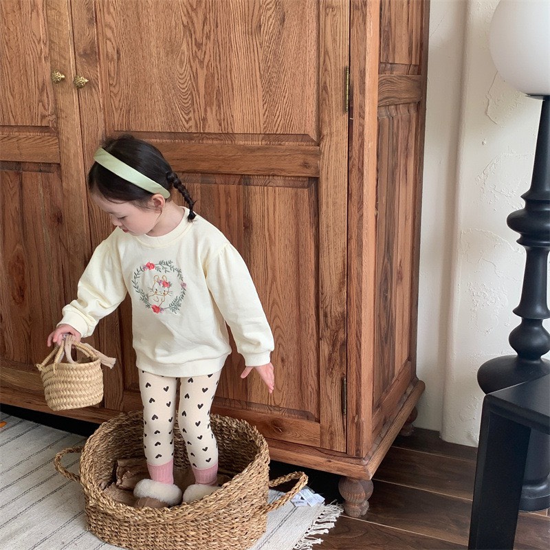 QUẦN LEGGING TRƠN VÀ HÌNH TRÁI TIM CHO BÉ- HÀNG QCCC