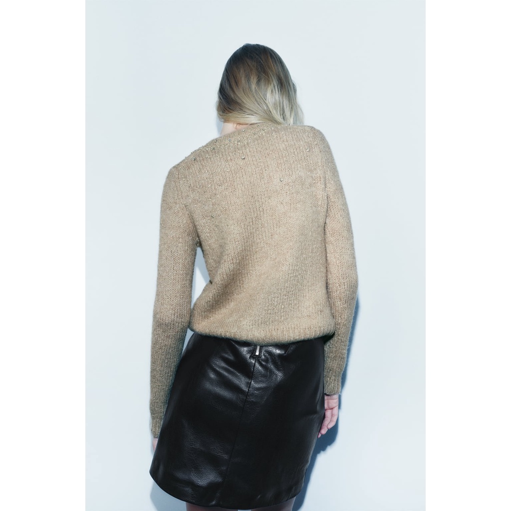 Zara za Áo sweater Cổ Tròn Tay Dài Đính Hạt Cườm Đá Trang Trí Thời Trang 9598297 500