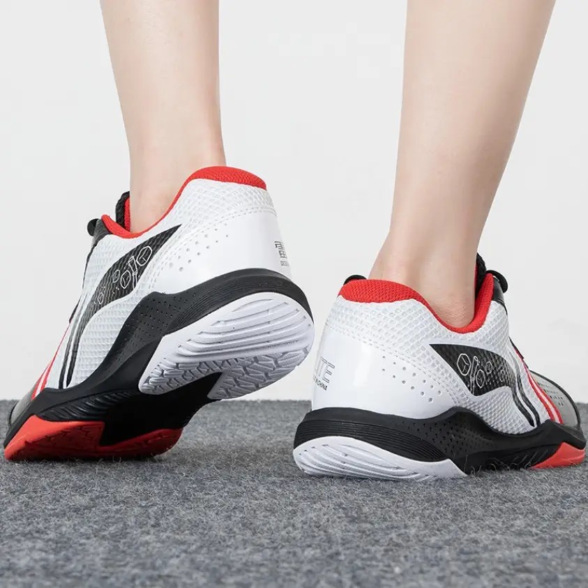 Giày cầu lông Lining AYTS020-2 màu Đen trắng Chính hãng