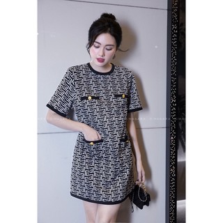 ĐẦM UMI ĐEN TRẮNG NÚT VÀNG PHỐI LINE ĐEN