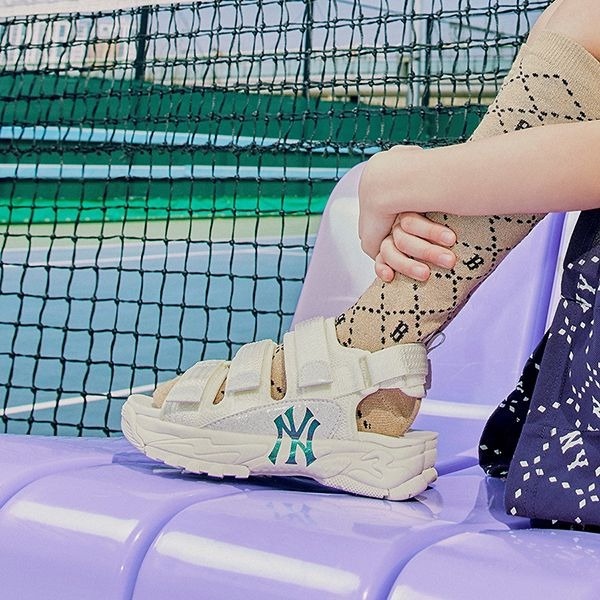 GIÀY SANDAL KID - MLB Chunky Sandals New York Yankees - *TRẮNG* - Code :7ASDB0133-50WHS