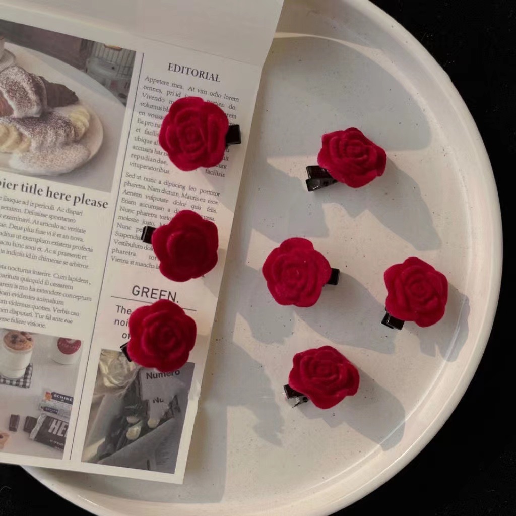 Kẹp Tóc Bên Hông Hình Hoa Trà Bằng Nhung Màu Đỏ Phong Cách Mới 2023 Giảm Giá 1k