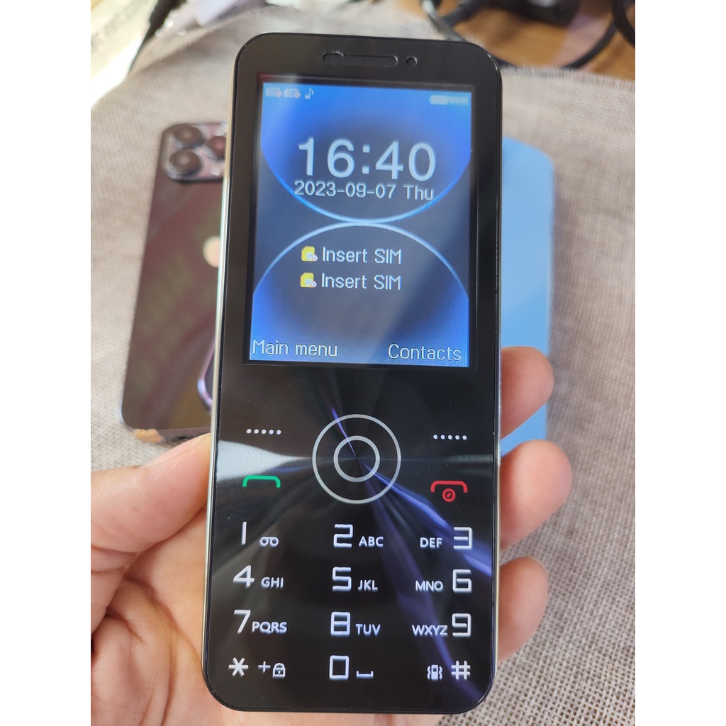 Điện thoại bàn phím i14