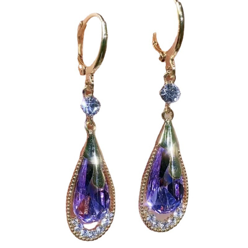 Khuyên Tai Dáng Dài Mặt Pha Lê Tím Cao Cấp Phong Cách Hàn Quốc Mới Dành Cho Bạn Nữ