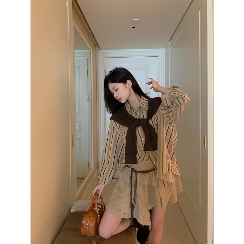 One Áo Sơ Mi chiffon Tay Phồng Dáng Rộng Phong Cách Thời Trang Hàn Quốc Cho NữSet Áo Sơ Mi Kẻ Sọc Kèm Khăn Choàng Cổ + Chân Váy Dài Thời Trang Dành Cho Nữ