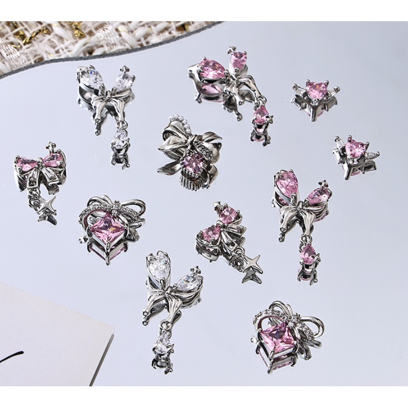 Phụ kiện trang trí móng tay hình nơ màu hồng Zircon / Mặt dây chuyền tình yêu ánh sáng bạc sang trọng trang sức kim cương trang trí móng tay / Đồ trang sức móng tay khảm kim cương hình nơ