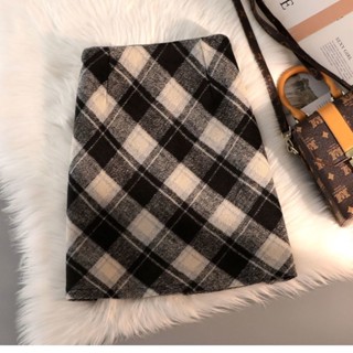 Chân Váy Len Ngắn Dáng Chữ A Họa Tiết Kẻ Sọc Thời Trang Mùa Đông Dễ Phối Đồ Cho Nữ