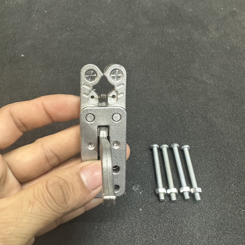 Cò kẹp bi loại 1 có khắc chữ tàu
