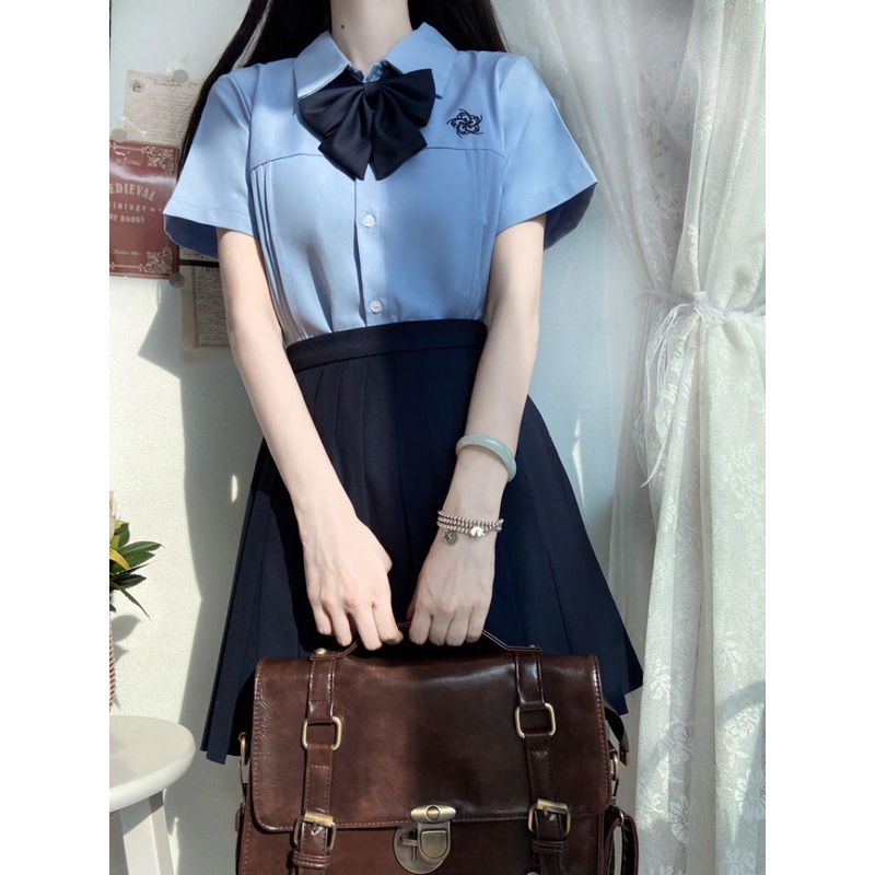 Áo Sơ Mi Ngắn Tay Cổ Vuông Thêu Họa Tiết Xinh Xắn Dành Cho Nữ