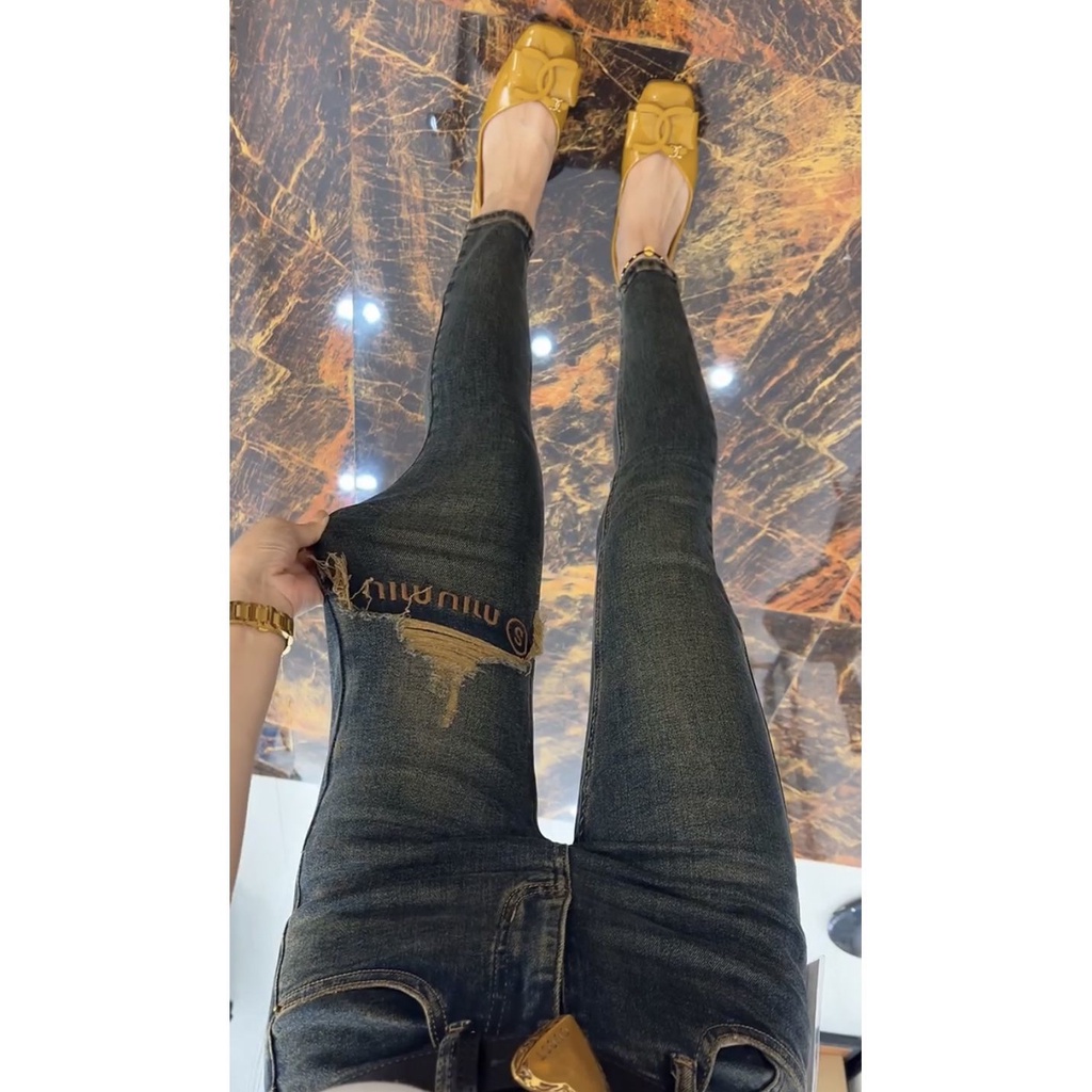 Hàng Châu Âu Mùa Thu 2023 Quần Jean skinny Mỏng Ôm Mắt Cá Chân Dễ Phối Đồ Màu Sắc Nhìn Thấy Phong Cách Mới Mùa Thu Cho Nữ