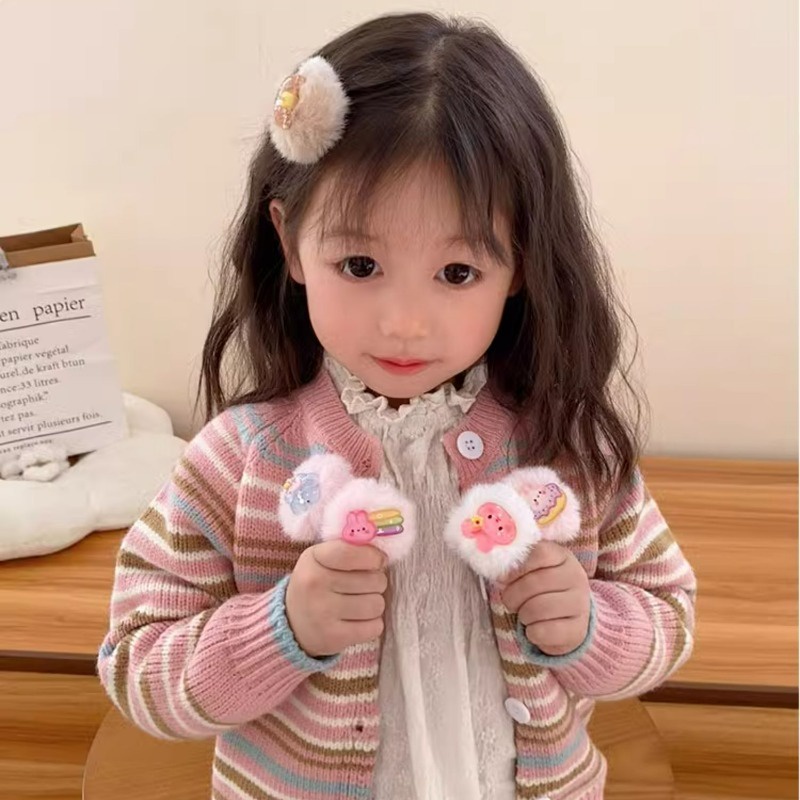Kẹp Tóc Đính Lông Nhung Mềm Mại Cho Bé