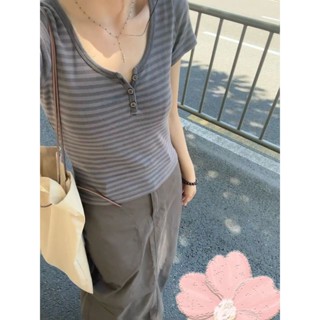 Brandy melville Áo Thun Ngắn Tay Cổ Chữ u Hở Vai Họa Tiết Kẻ Sọc Thời Trang Mùa Hè Cho Nữ