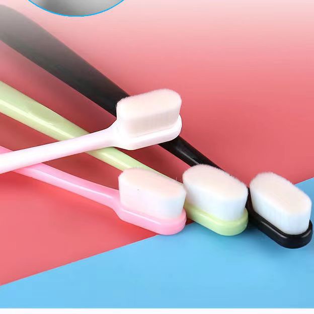 Bàn Chải Đánh Răng Lông Mềm Cho Người Lớn Và Trẻ Em