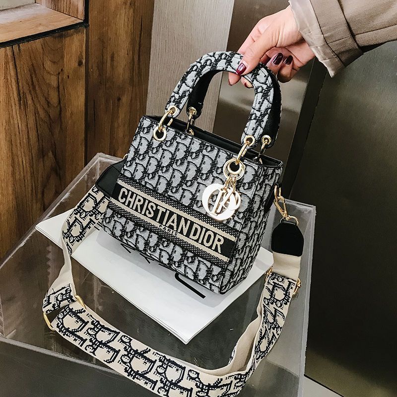 Túi Đeo Chéo DIOR Thời Trang Hàn Quốc Mới 2024 Cho Nữ