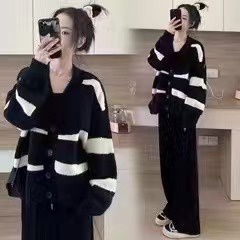 Xiang ni Áo Khoác cardigan Len Dệt Kim Dáng Rộng Thiết Kế Không Đồng Đều Kẻ Sọc Phong Cách Hàn Quốc Thu Đông Mới Cho Nữ