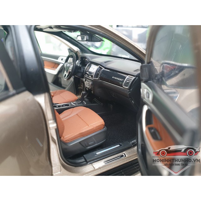 Xe mô hình Ford Everest, tỉ lệ 1:18, Dealer