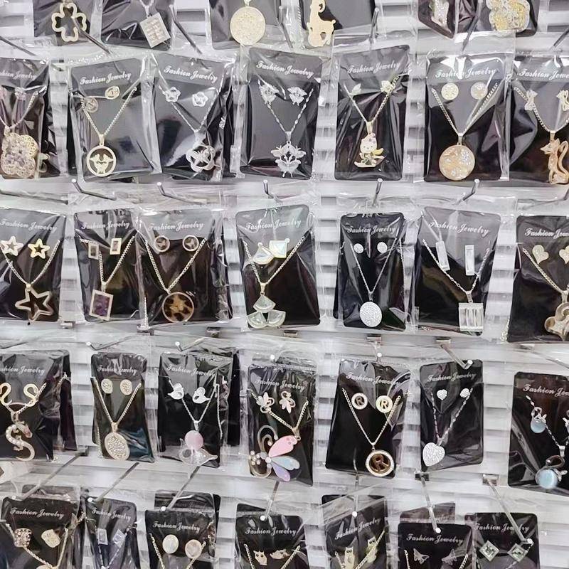 Set Dây Chuyền Và Bông Tai Bằng Thép Titan Mạ Vàng 18k Thời Trang Âu Mỹ