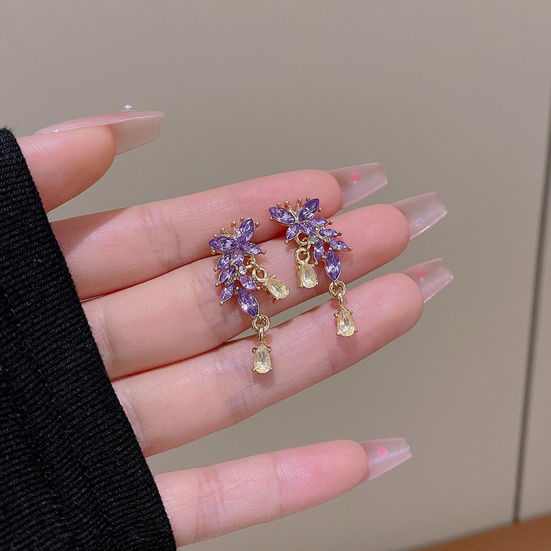 Bông Tai Mạ Bạc 925 Hình Bướm Đính Kim Cương Lấp Lánh Sang Trọng